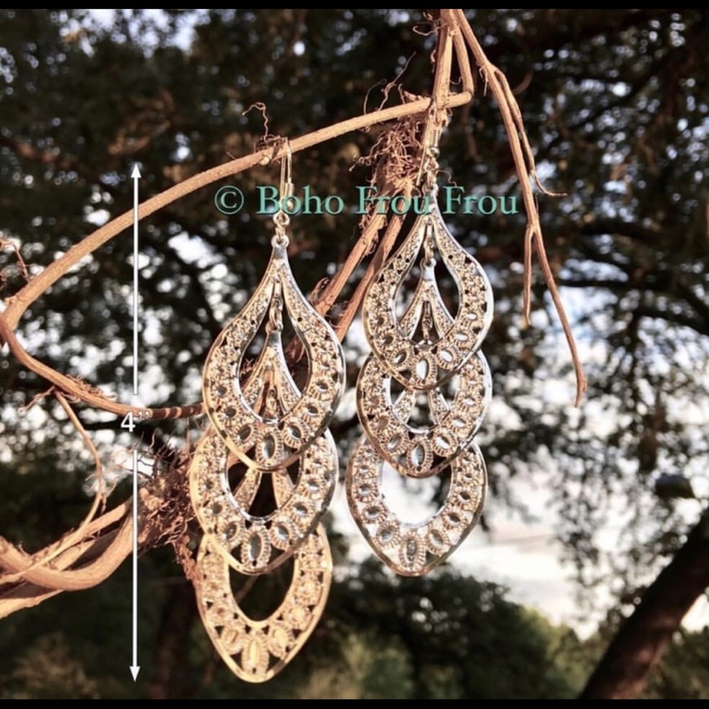 SILVER DANGLE HOOK EARRINGS